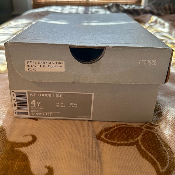 Nike Air Force One - 07 Low - All White - 25th Anniversary Edition - Size 4Y - Picture 4 of 9